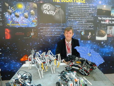 Дмитрий Овсяницкий, автор книг по конструированию: «Надоело смотреть на Лего-роботов, сделанных под копирку»