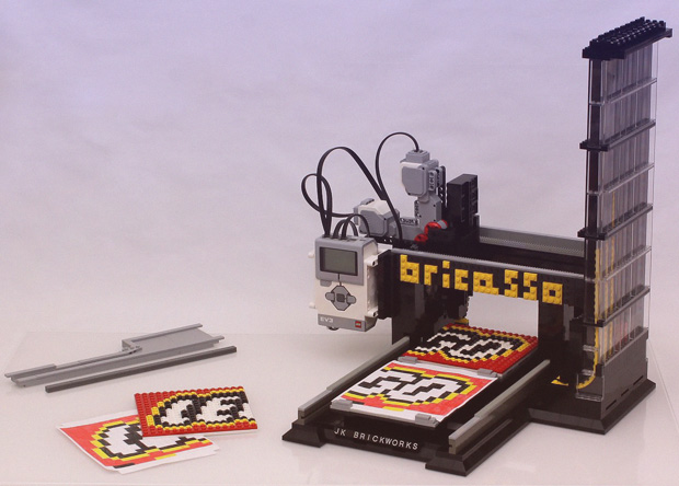 Из LEGO собрали принтер для LEGO (видео)