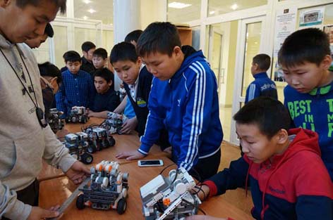 В Чурапчинском районе Республики Саха (Якутия) открылся сезон соревнований по робототехнике 2015-2016 гг.