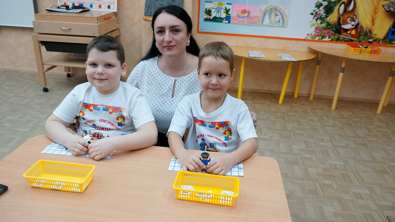 Ноябрьск конкурс. Садики Ноябрьск. Детский сад малыш Ноябрьск. МАДОУ Золушка Ноябрьск.