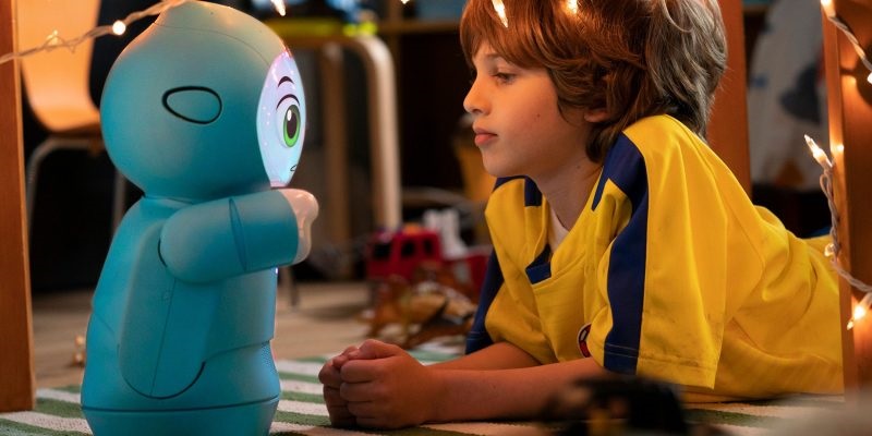Робот Moxie: Персональный учитель или помощник для ленивых родителей